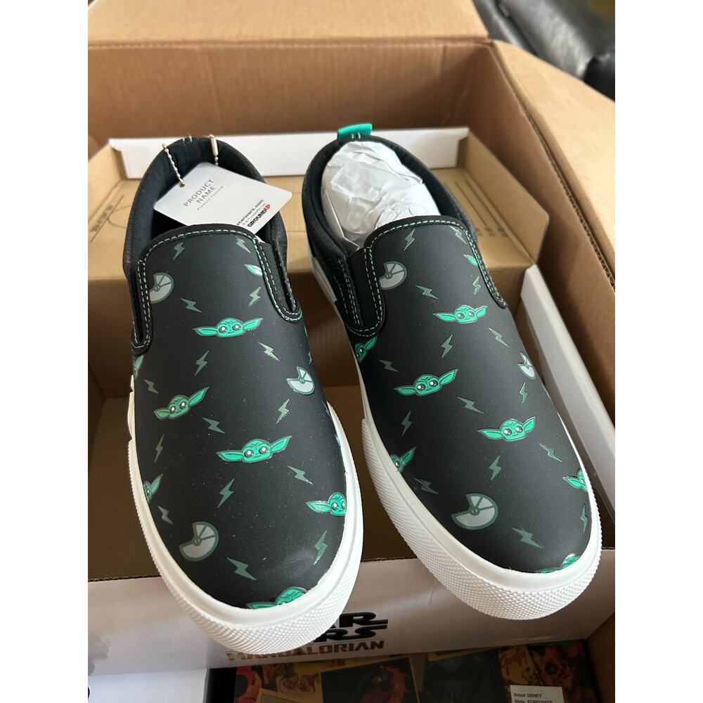 NWB Ground Up Kids Black Star Wars Mandalorian Grogu Slip-On‎ Sneaker Shoes Sz 8